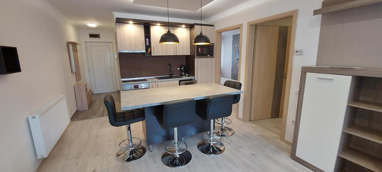 Laguna Beach Apartmanok Siófok Buitenkant foto