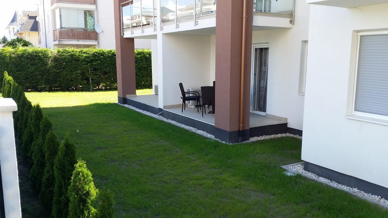Laguna Beach Apartmanok Siófok Buitenkant foto